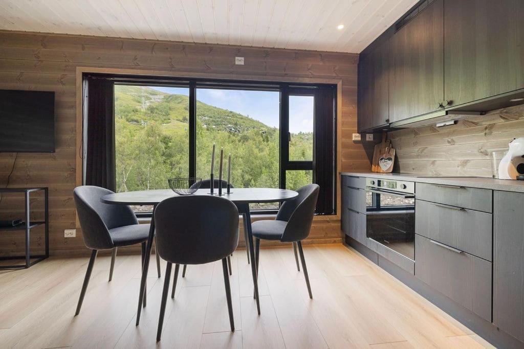Resvegen 10 - 102 Villa Stranda  Exteriör bild
